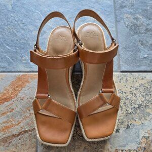 Women Tan Sandals